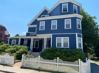 7 Dresser St APT 1C, Newport, RI 02840