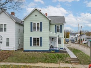 341 Ray Ave NE, New Philadelphia, OH