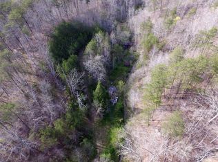 111 Horns River Rd, Irvine, KY 40336