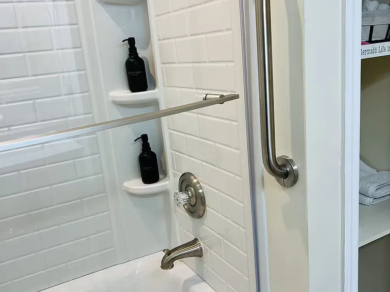 4452 Garwood Dr — Photo 38