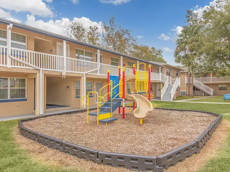 Serenity Apartments — Photo 16