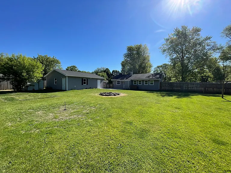 Large Fenced Back Yard