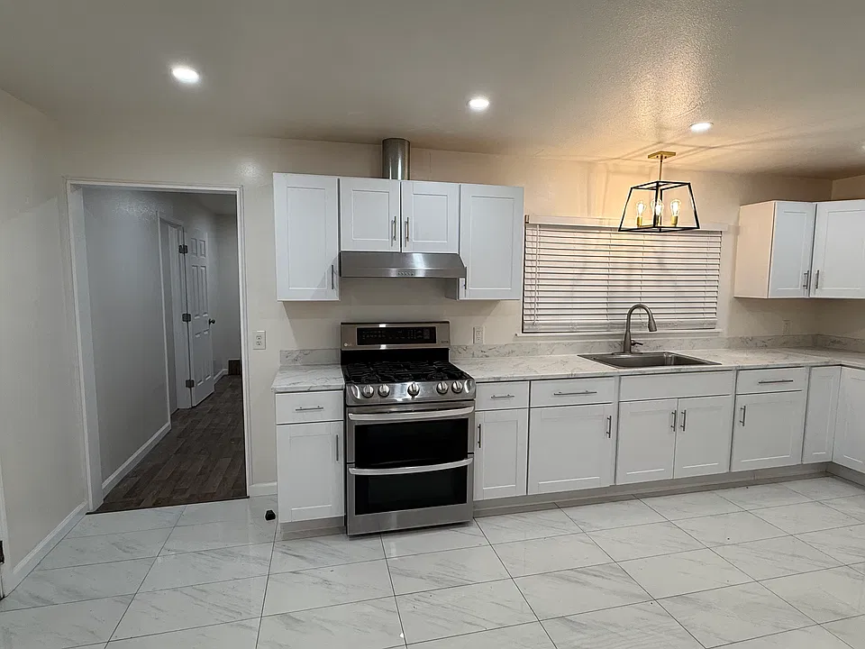 3308 Concord Blvd #D