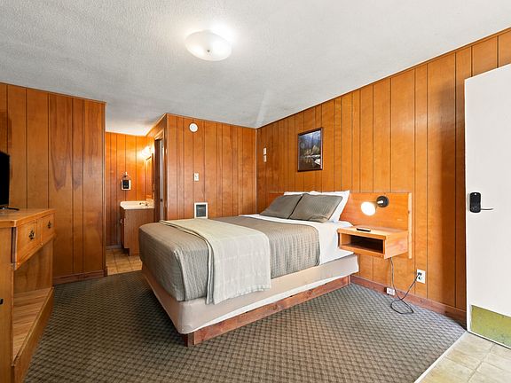 2nd image of 762 S Main St #101