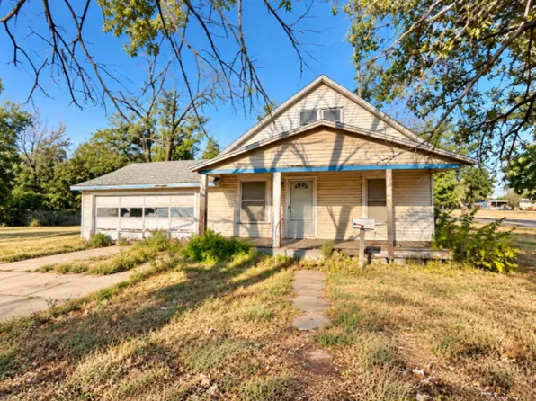 1901 S Silver St, Wichita, KS 67213