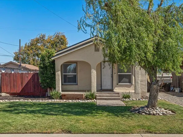 2136 4th St, Hughson, CA 95326