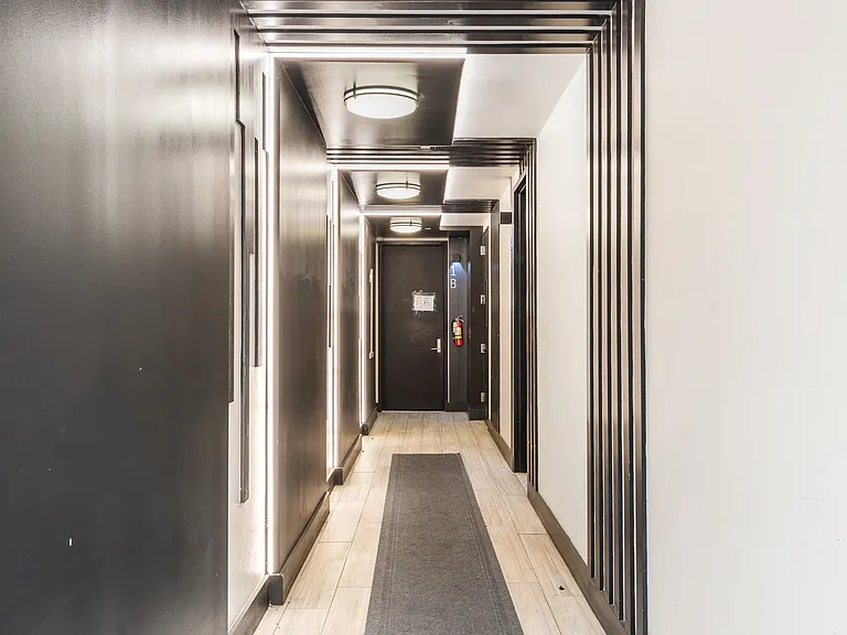 562 Park Pl #2B — Photo 34