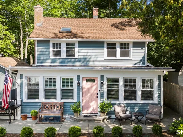 20 Bradley Avenue, Branford, CT 06405