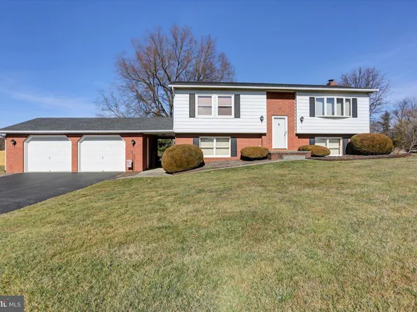 6 Bedrock Ln, Keedysville, MD 21756