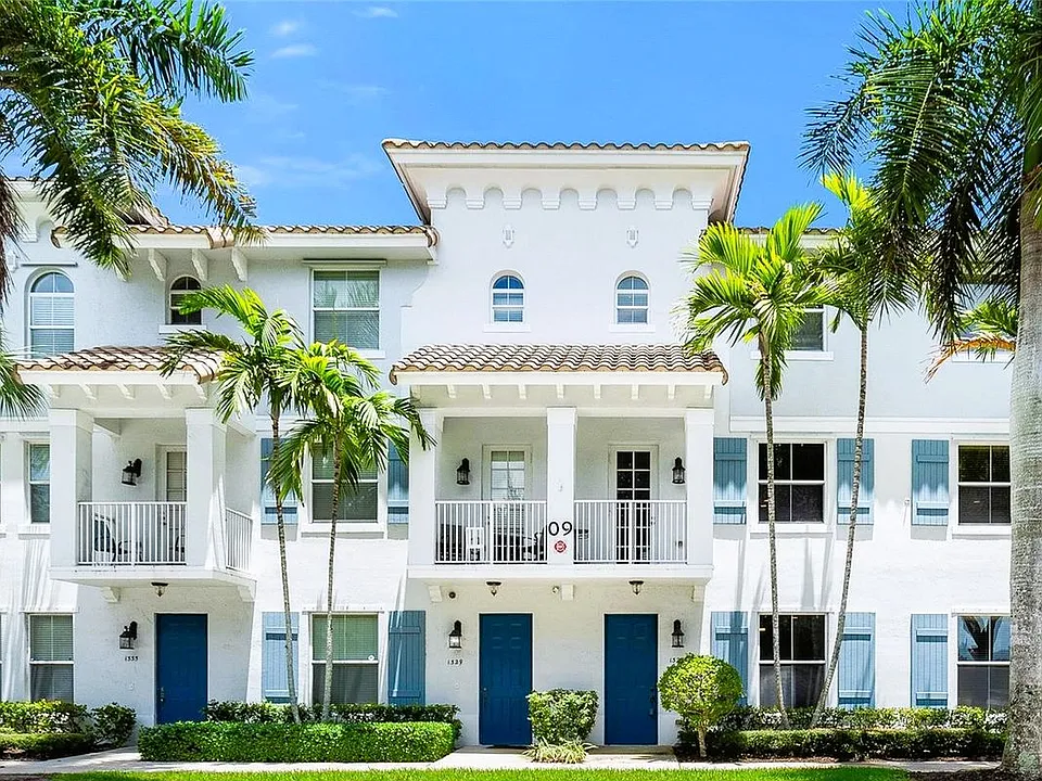 1323 Via De Pepi