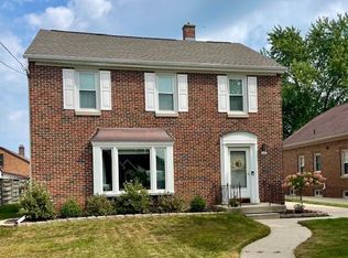 1607 S 15th St, Manitowoc, WI 54220