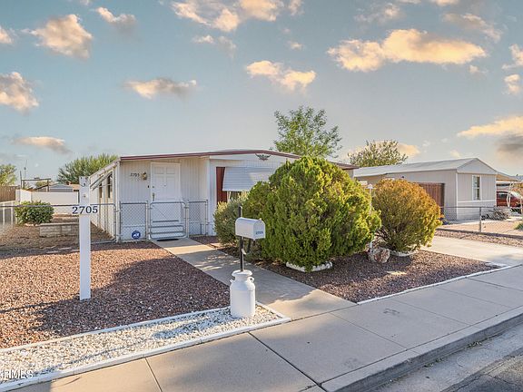 4th image of 2705 E BIRCHWOOD Avenue