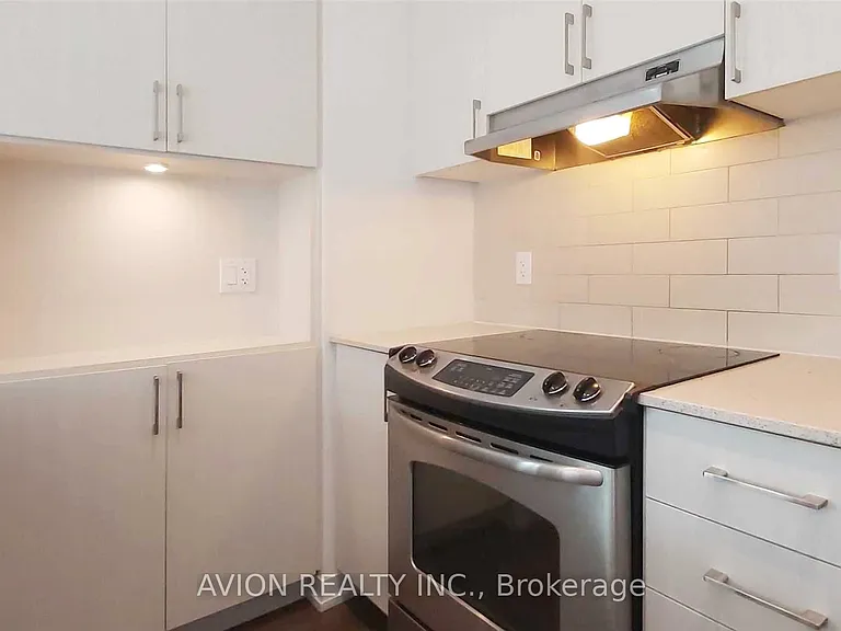 2560 Eglinton Ave W #1504 — Photo 10