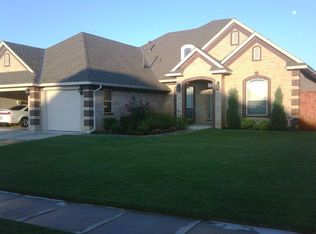 420 Summit Bnd, Norman, OK 73071