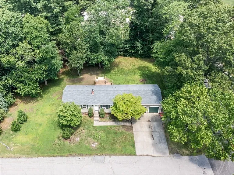 7 Jay Dr — Photo 32