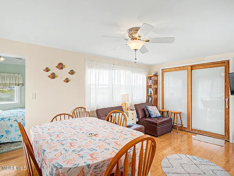 1022 S Green St — Photo 11
