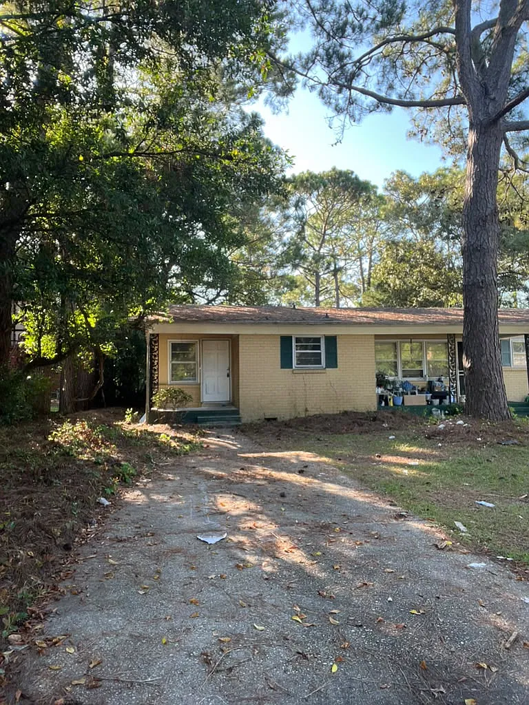 2 bed, 2261 sqft, $1,375 — Photo 1
