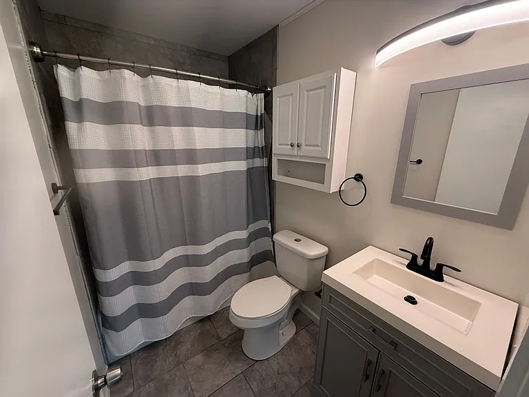 15 Lindsey Ter NW — Photo 7