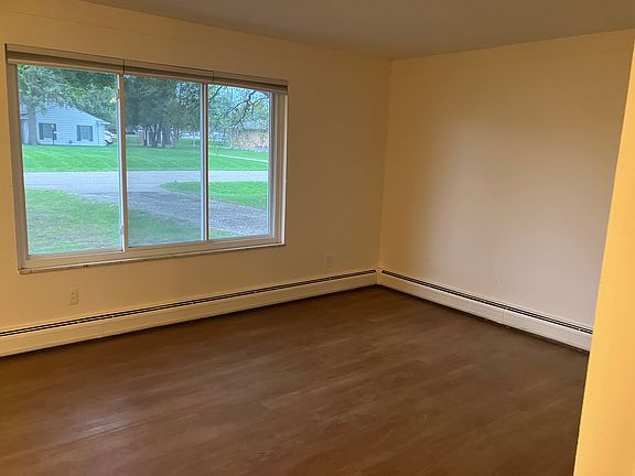 3rd image of 45062 Platt St