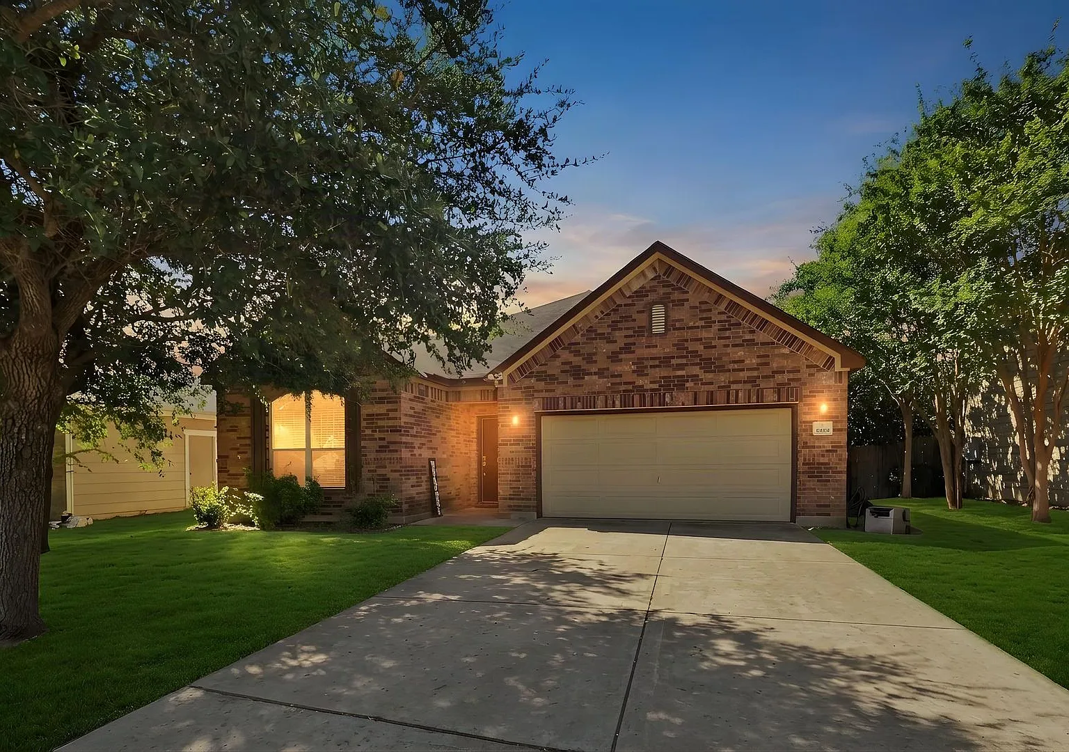 Spacious 3BR Home in NEISD with Community Amenities — Photo 1