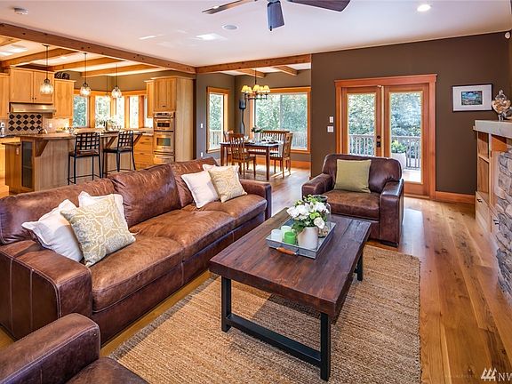 4th image of 4526 Glen Meadows Pl