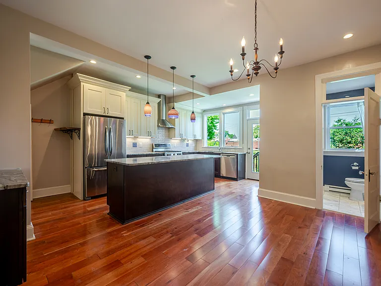1234 E St NE — Photo 18