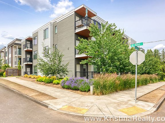 3rd image of 7017 NE Grand Ave #304