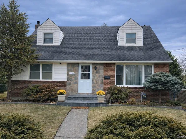 1762 Broadway, New Hyde Park, NY 11040