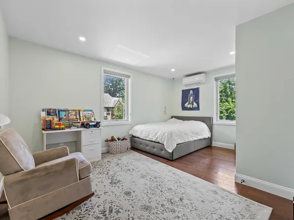 115-18 Mayfair Road image 30 of 55