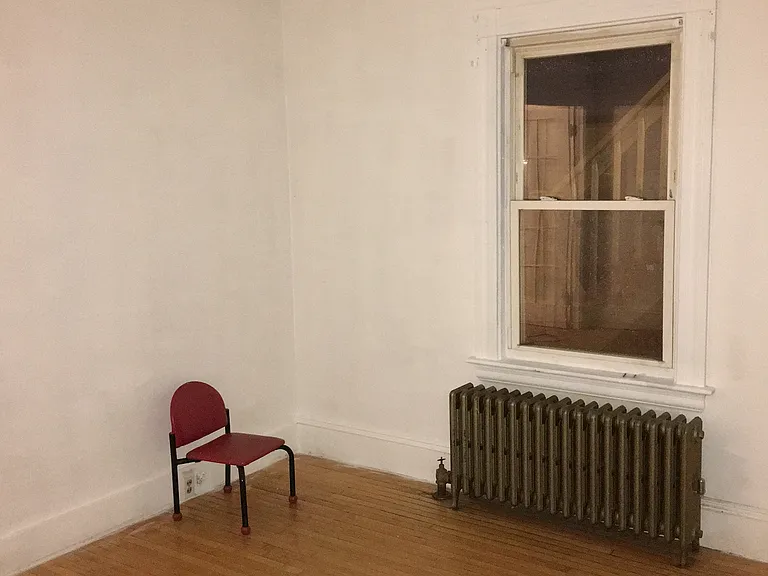 140 Franklin St — Photo 4