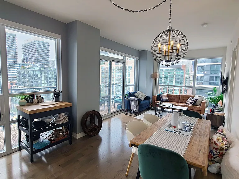 460 Adelaide St E #1515 — Photo 4