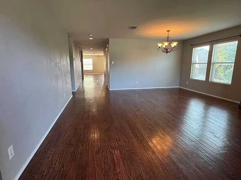 13287 Fowler Dr — Photo 3