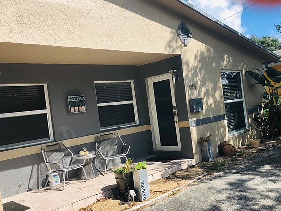 4th image of 951 SW 16th Pl