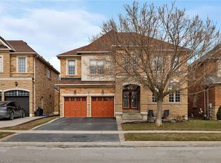 2313 Coronation Dr, Oakville, ON L6H 7N1