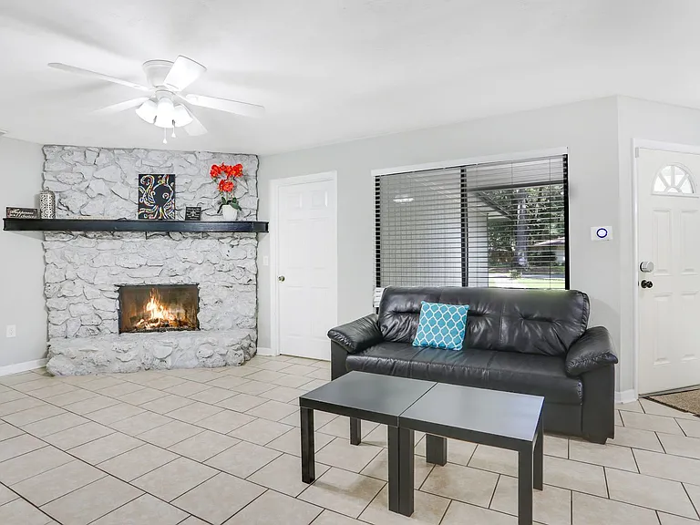 1826 SW 80th Dr — Photo 9