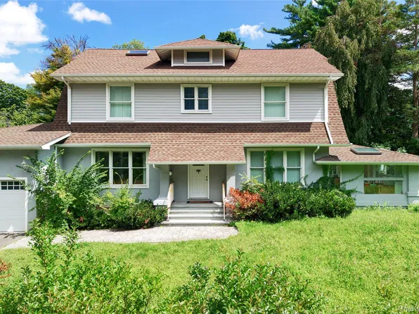 51 Bayview Avenue, Great Neck, NY 11021