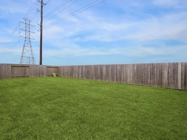 8711 Willet St — Photo 11