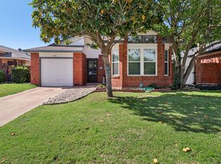 4710 Poppy Dr E, Fort Worth, TX 76137