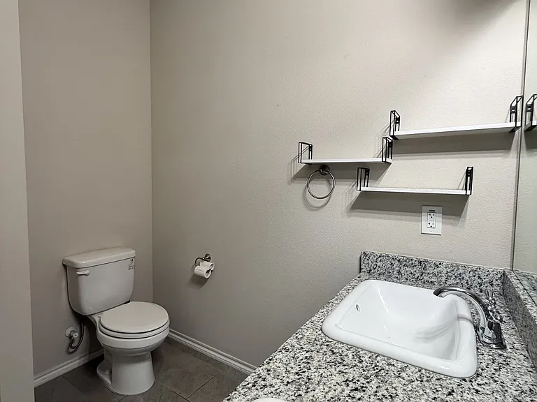 4523 N Ottawa Dr — Photo 13