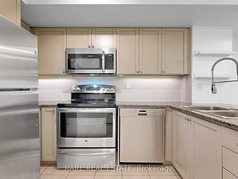 21 Ruttan St #140 — Photo 14