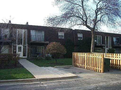 2nd image of 715 Grove Dr #1073