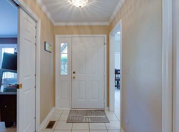4th image of 2006 Forest Creek Ln