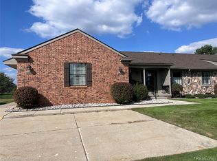 12485 Cambridge Blvd #2, South Lyon, MI 48178