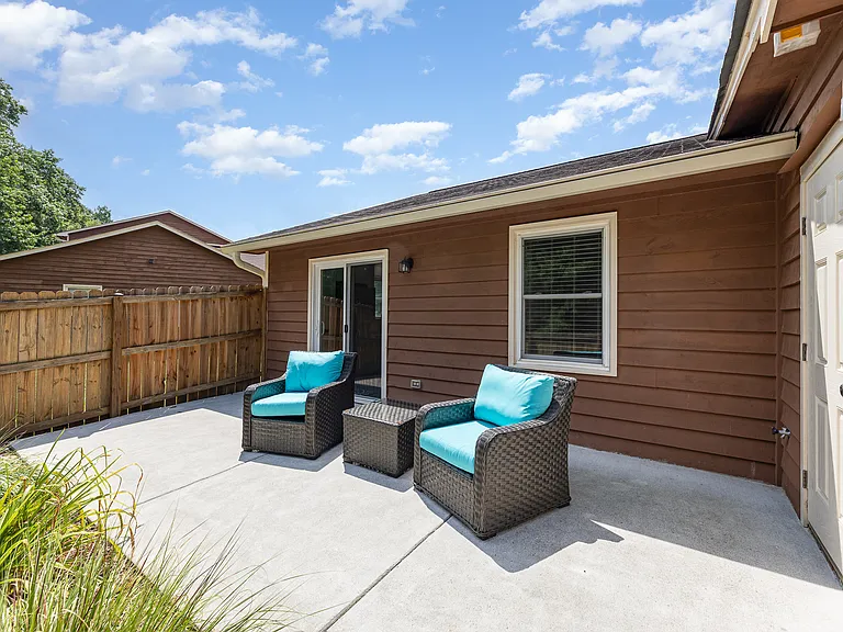 508 Rock Cliff Ct — Photo 8