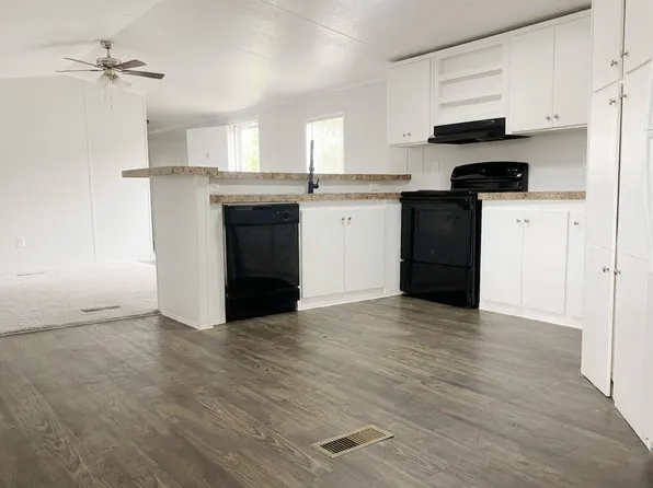 104 Grand Oak Cir #Oak-17, Liberty Hill, TX 78642