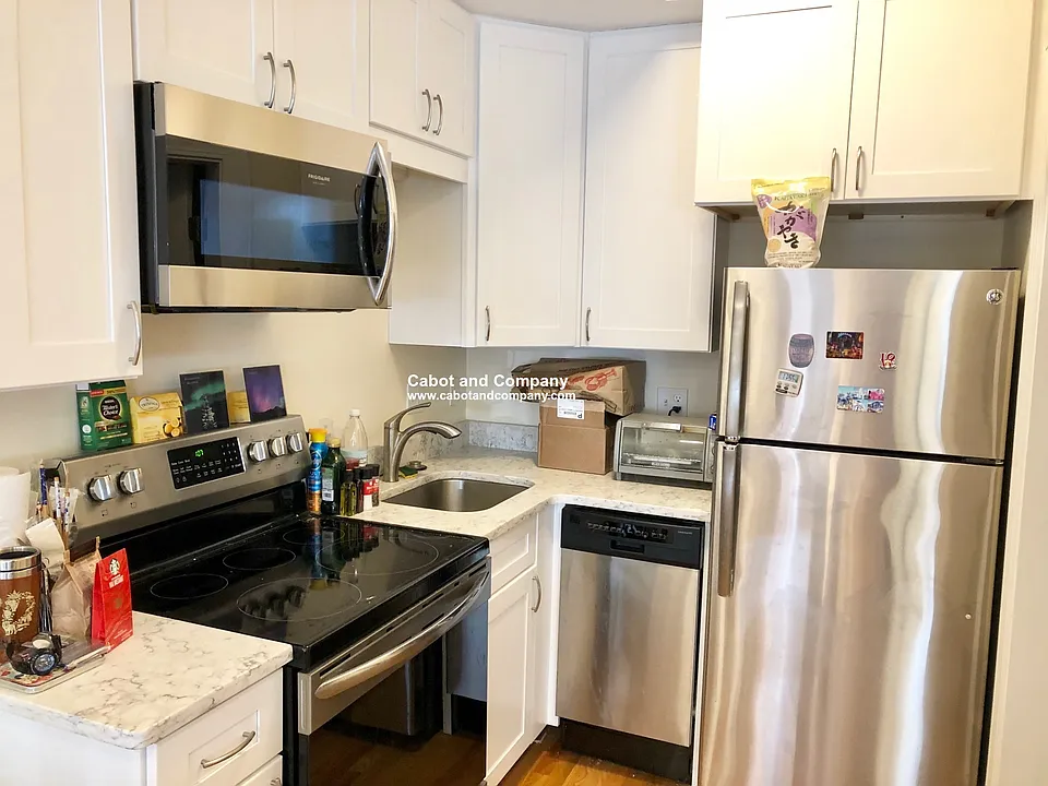 139 Beacon St #2