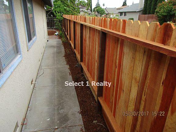 4th image of 9 Fernwood Ct