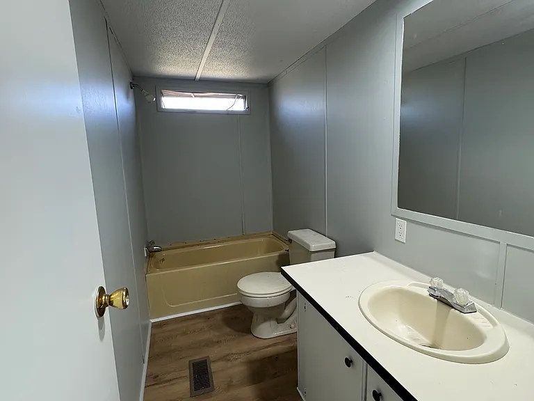 43366 Brittany St — Photo 9