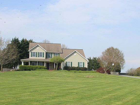 4th image of 1900 Orion Dr