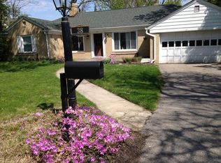 38 Kessler Boulevard East Dr, Indianapolis, IN 46220
